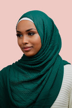 Load image into Gallery viewer, The Garden Green Emerald Pleated Chiffon Hijab