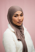 Load image into Gallery viewer, The Relaxed Caramel Jersey Hijab