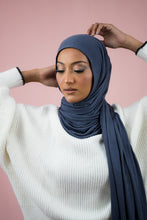 Load image into Gallery viewer, The Instant Looped Space Grey Jersey by Suriah Scarves