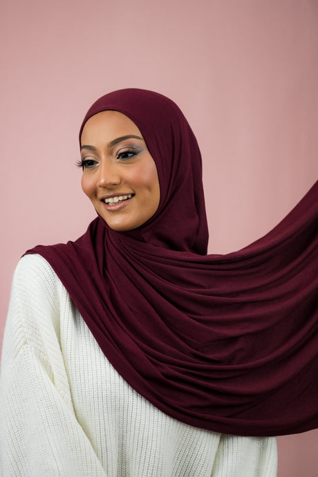 The Instant Looped Cherry Jersey by Suriah Scarves