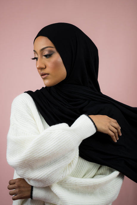 The Instant Looped Black Jersey by Suriah Scarves