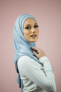 The Instant Looped Light Grey Jersey by Suriah Scarves