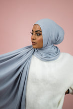 Load image into Gallery viewer, The Instant Looped Light Grey Jersey by Suriah Scarves
